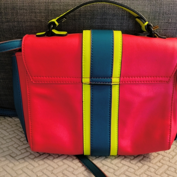 Princess Vera Wang Purse - Picture 2 of 5